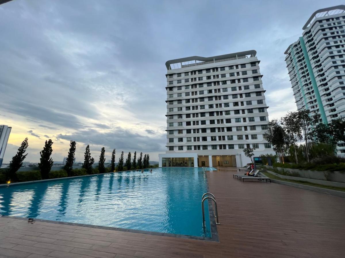 Mie Edusphere Suite, Of Near Tamarind Square Apartment