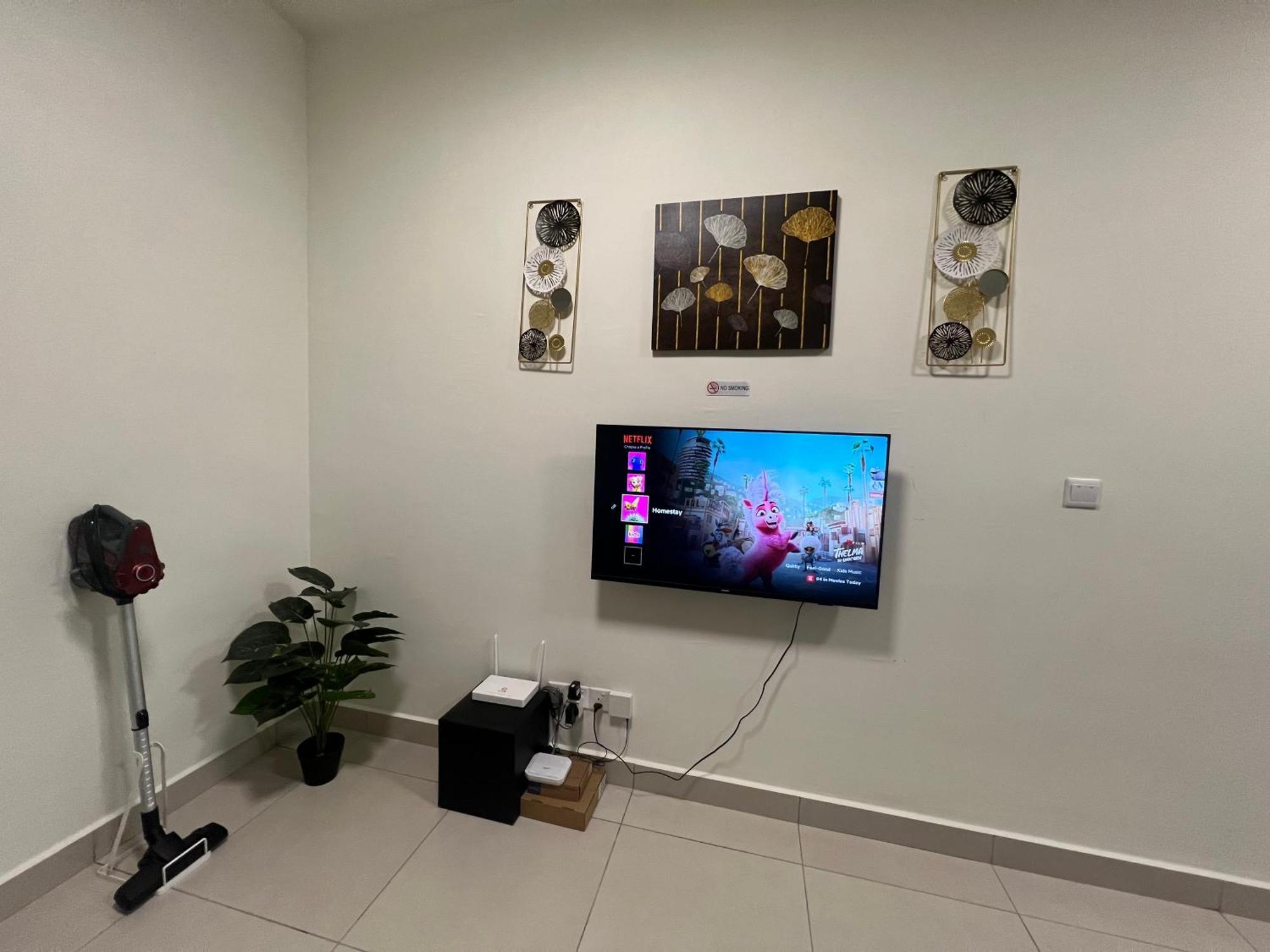 Mie Edusphere Suite, Of Near Tamarind Square
